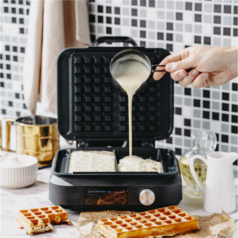 Adler AD 3087 Waffeleisen mit LED-Anzeige, 6 Bräunungsstufen, Antihaftplatten, 2200 W