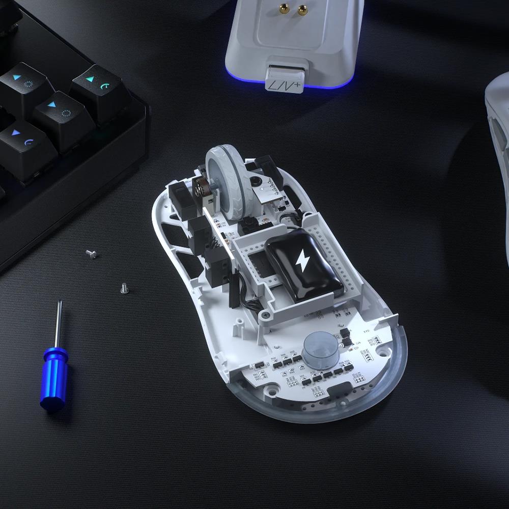 ENDORFY LIV Plus Wireless Gaming Maus mit Ladestation Weiß