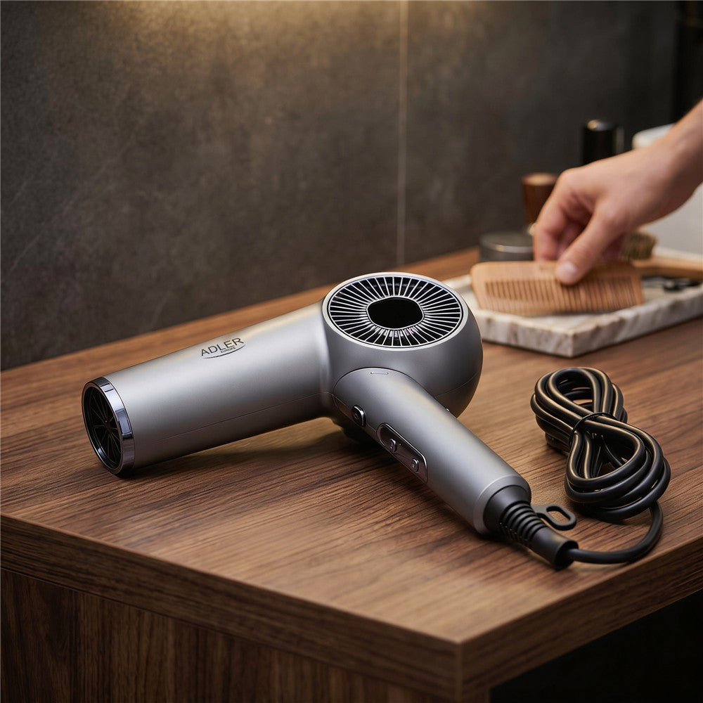 Adler AD 2289 SUPERSPEED Haartrockner mit Ionen-Technologie, 1600W, brushless Motor, 110.000 U/min, 4 Aufsätze, Diffusor, klappbarer Griff, Schwarz