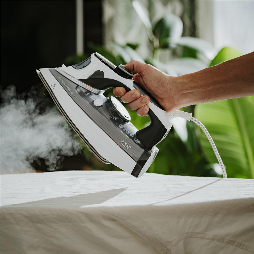 Adler AD 5053 Dampfbügeleisen 3000W LCD Display 240g Dampfstoß 300ml