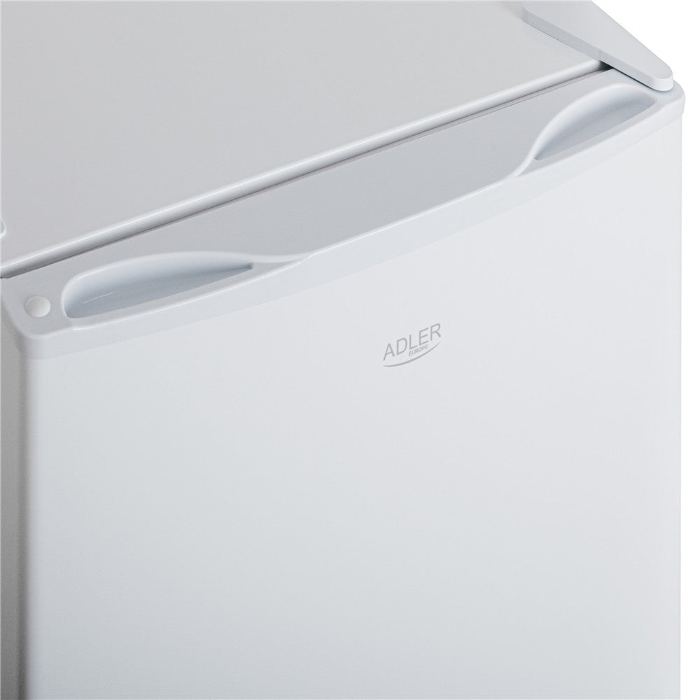 Adler AD 8097 Unterbau Kühlschrank 58 L, kompakter Mini Kühlschrank freistehend, Hotelkühlschrank Büro Küche, wechselbarer Türanschlag, leise 40 dB, Weiß