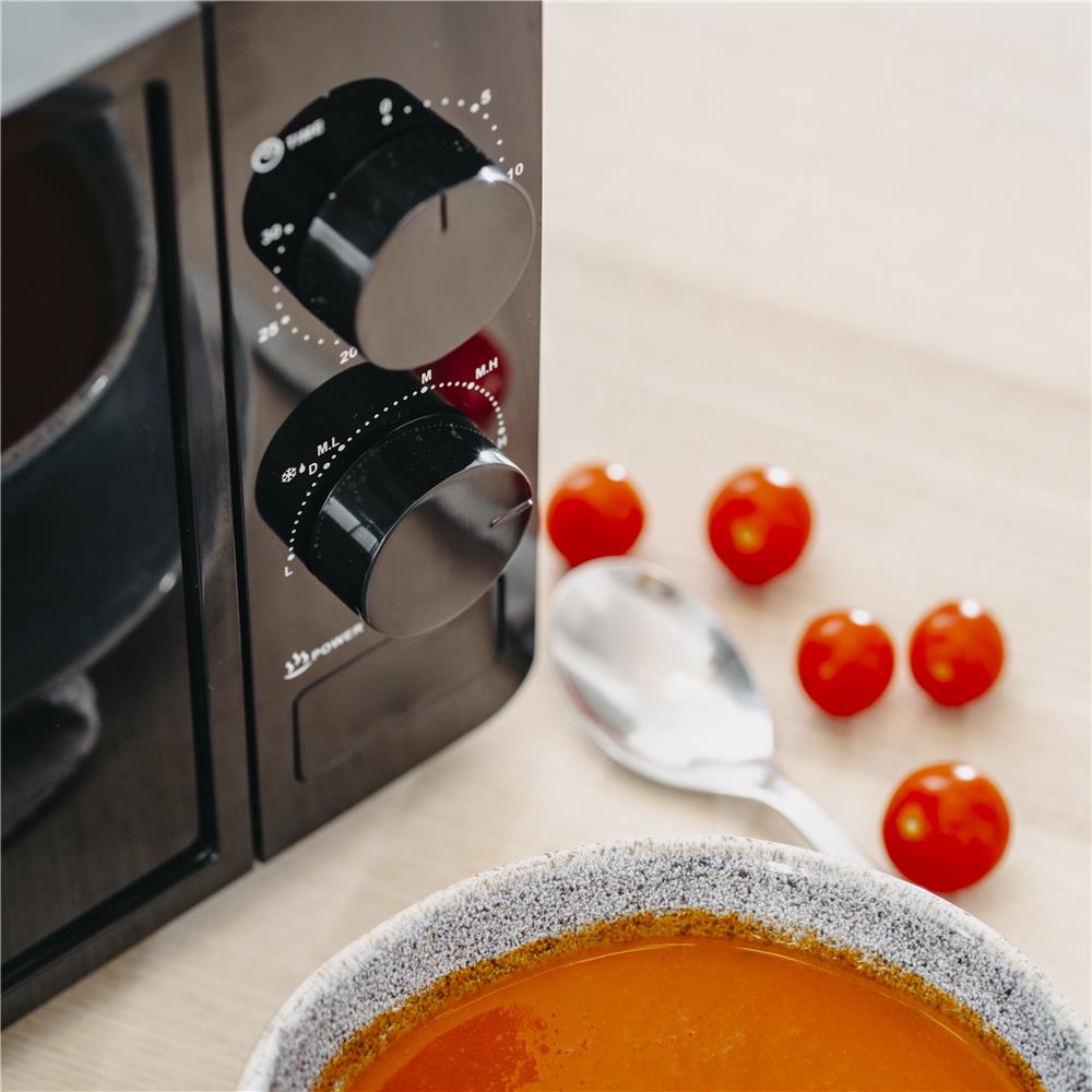 Adler AD 6206 Mikrowelle 20L schwarz – 700W, 6 Stufen & Auftaufunktion