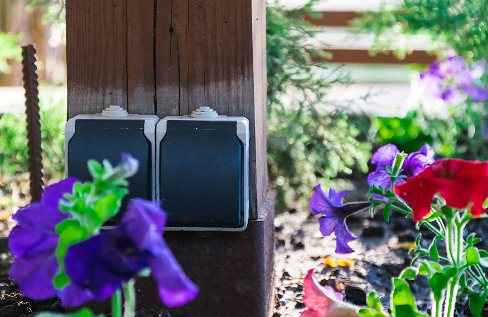 Außensteckdosen im Garten.