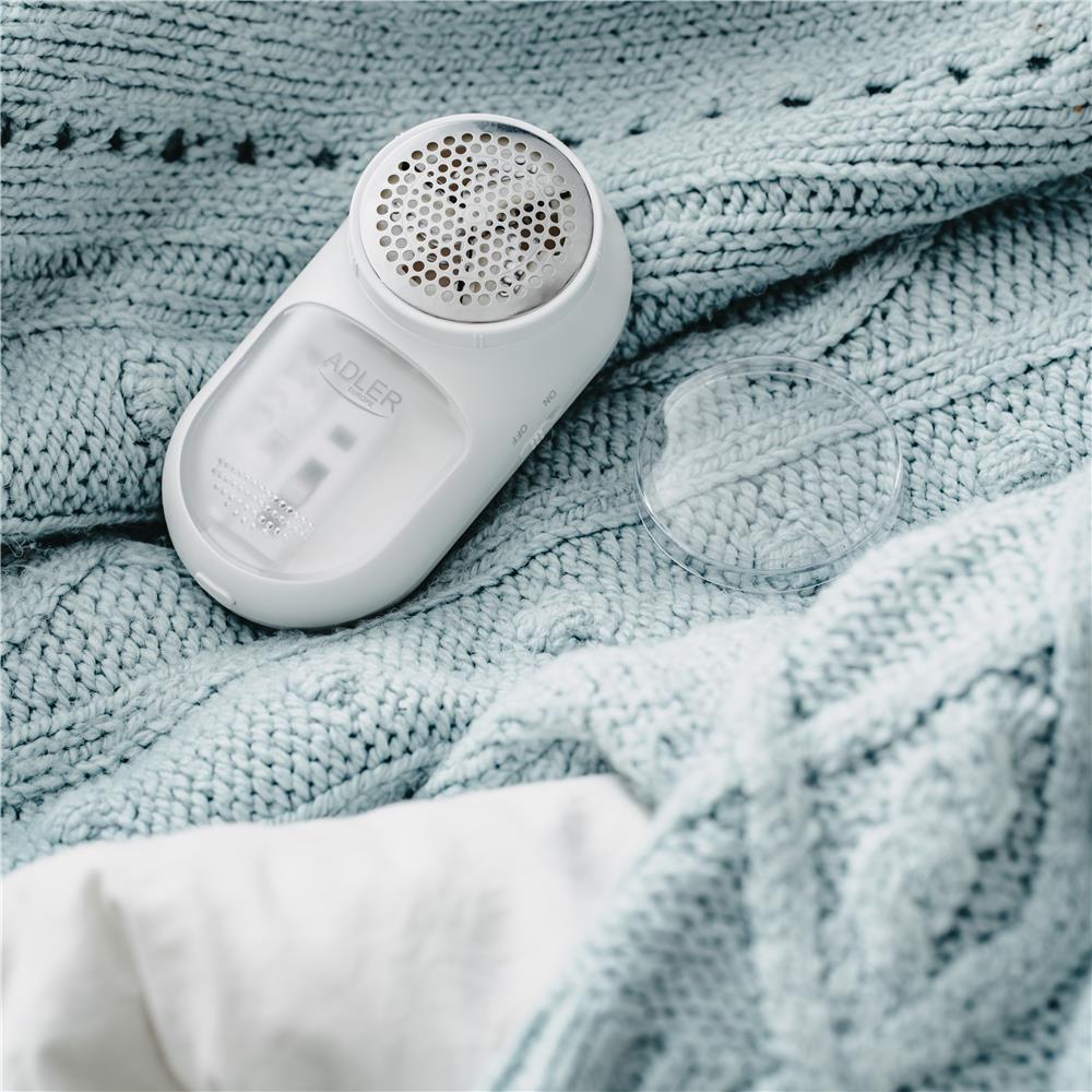 Adler AD 9621 Fusselentferner für alle Textilien mit Bürste USB Akku Fusselrasierer weiß