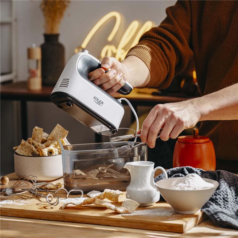 Adler AD 4229 Handmixer 9 Geschwindigkeiten Turbo Funktion Knethaken Schneebesen weiß schwarz
