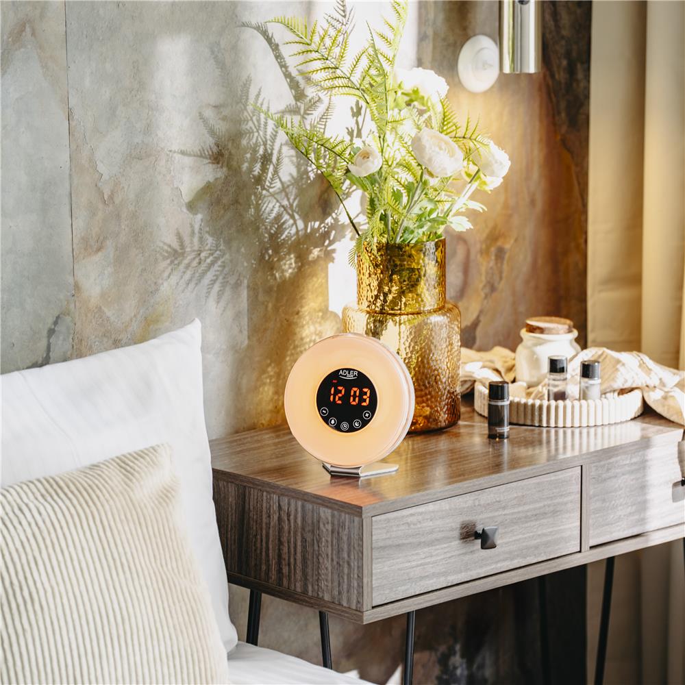 Adler AD 1916 Wake-Up Light Wecker mit Sonnenaufgangssimulation, Naturgeräuschen, FM-Radio und Farbbeleuchtung