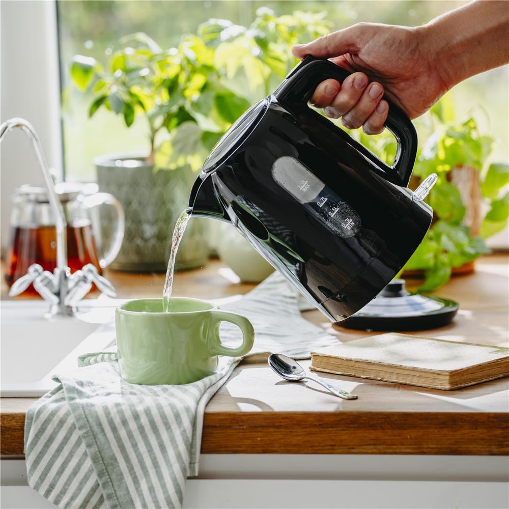 Adler AD 1380b Wasserkocher Kunststoff 1,0 l schwarz – kompakt & sicher