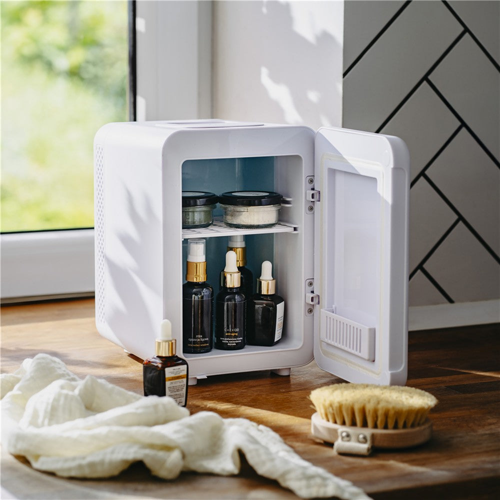 Adler AD 8084w Mini Kühlschrank 4 L, thermoelektrische Kühlbox, klein, tragbar, mit Kühl- und Heizfunktion, für Auto und Zuhause, Kosmetikkühlschrank, Getränkekühler, Weiß