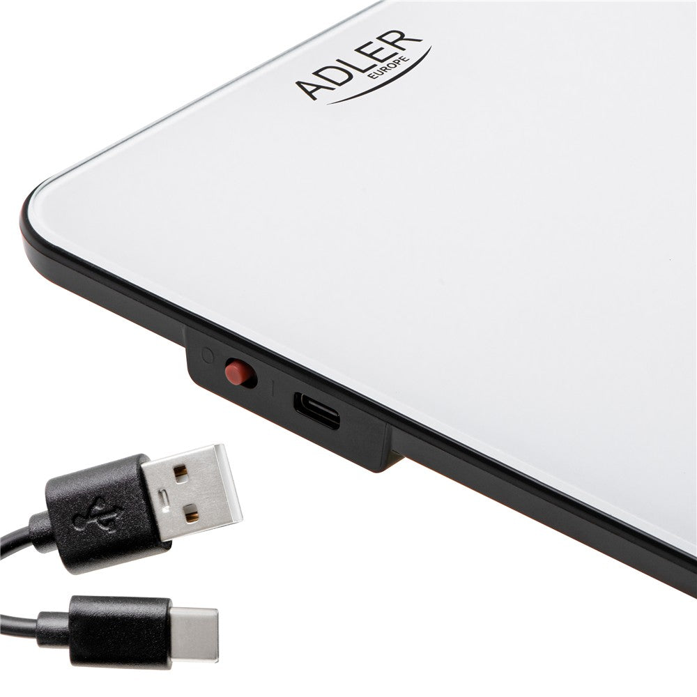 Adler AD 3177WB Küchenwaage Digital 10 kg, Elektronische Haushaltswaage mit Tara Funktion, USB-C aufladbar, Präzisionswaage zum Kochen und Backen, Glaswaage, Weiß