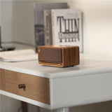 Edifier MP230 Tragbarer Bluetooth-Lautsprecher im Retro-Design, Braun