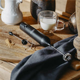 Adler AD 4533 Milchaufschäumer 2-in-1, wiederaufladbar, 3 Geschwindigkeiten, Edelstahl-Aufsätze, USB-C