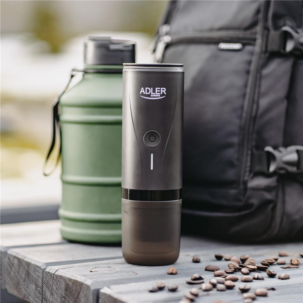 Adler AD 4400 tragbare elektrische Espressomaschine mit Wasserheizfunktion, 20 Bar, Akku