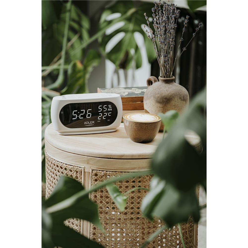 Adler AD 1186 LED Wecker mit Thermometer Datum Luftfeuchtigkeit Batterie weiß