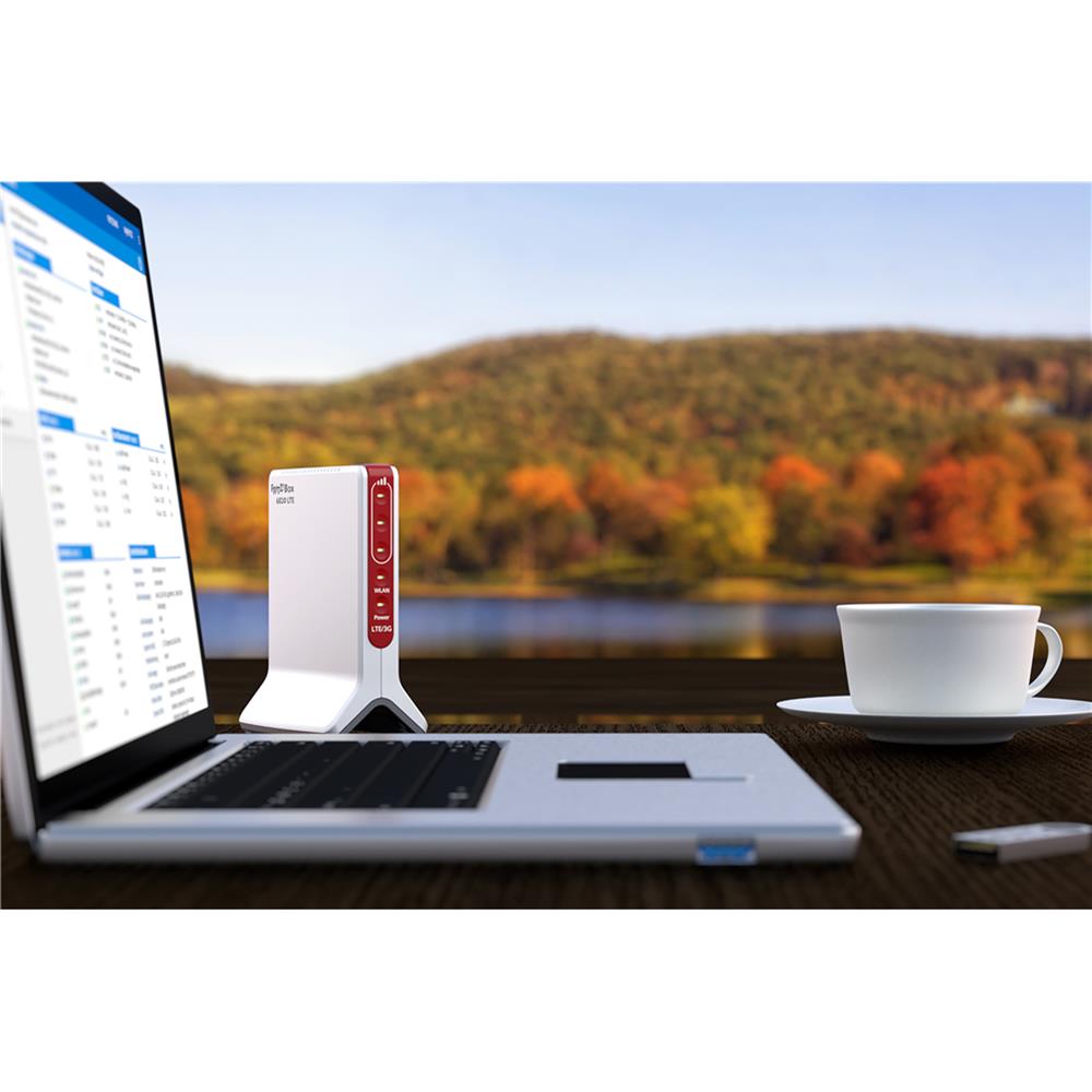 AVM FRITZ!Box 6820 LTE V4 - für alle LTE-Netzte geeignet, Schnelles WLAN N mit bis zu 450 MBit/s