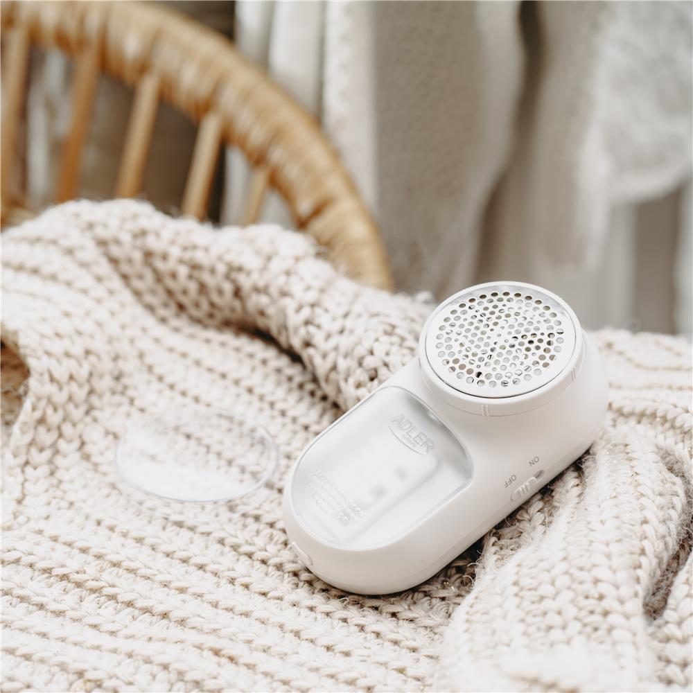 Adler AD 9621 Fusselentferner für alle Textilien mit Bürste USB Akku Fusselrasierer weiß