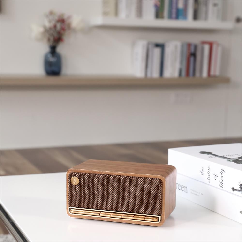 Edifier MP230 Tragbarer Bluetooth-Lautsprecher im Retro-Design, Braun